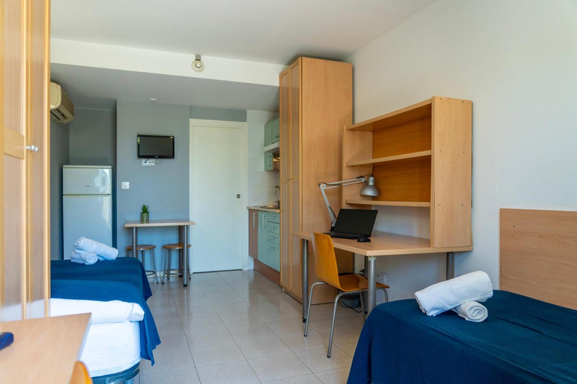 Apartaments Turistics Residencia Vila Nova Виланова-и-ла-Желтру Экстерьер фото