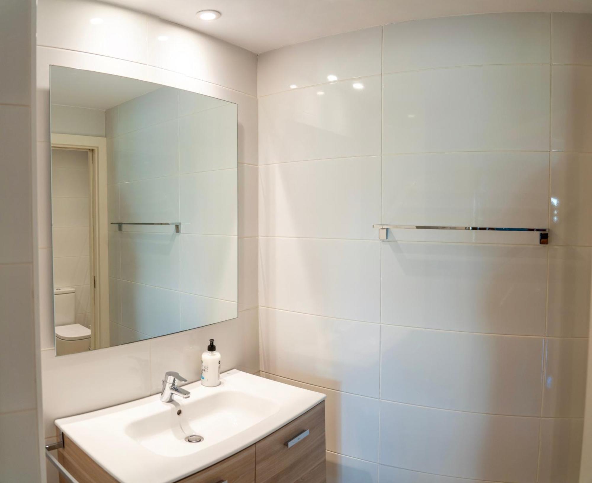 Apartaments Turistics Residencia Vila Nova Виланова-и-ла-Желтру Экстерьер фото
